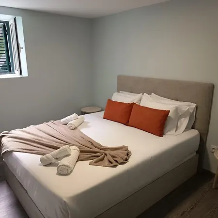 Apartamento Teixeira 11b